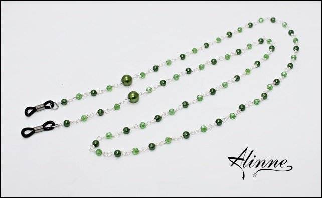 St Coherent Impossible Lantisor pentru ochelari, placat cu argint, cristale fatetate verde  deschis, perle verzi, lucrat manual