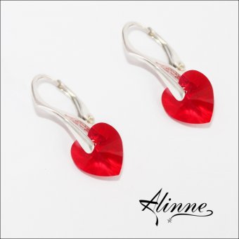 Cercei mici din argint cu cristale Swarovski, inimioare stralucitoare, rosu deschis,10mm
