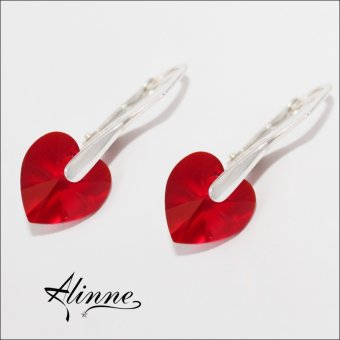 Cercei mici din argint cu cristale Swarovski, inimioare stralucitoare, rosu inchis, 10mm