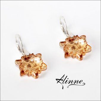 Cercei mari din argint cu cristale Swarovski flori de colt in sclipiri de auriu