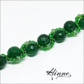 Bratara realizata manual cu pietre semipretioase de jad verde, margelute Toho, cristale fatetate