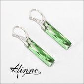 Cercei medii din argint cu cristale Swarovski, baghete verde deschis