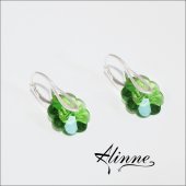 Cercei din argint cu cristale Swarovski , floricele in sclipiri de verde deschis