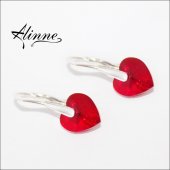 Cercei mici din argint cu cristale Swarovski, inimioare stralucitoare, rosu inchis, 10mm