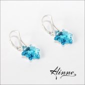 Cercei micuti Swarovski cu argint, flori de colt in sclipiri de albastru deschis